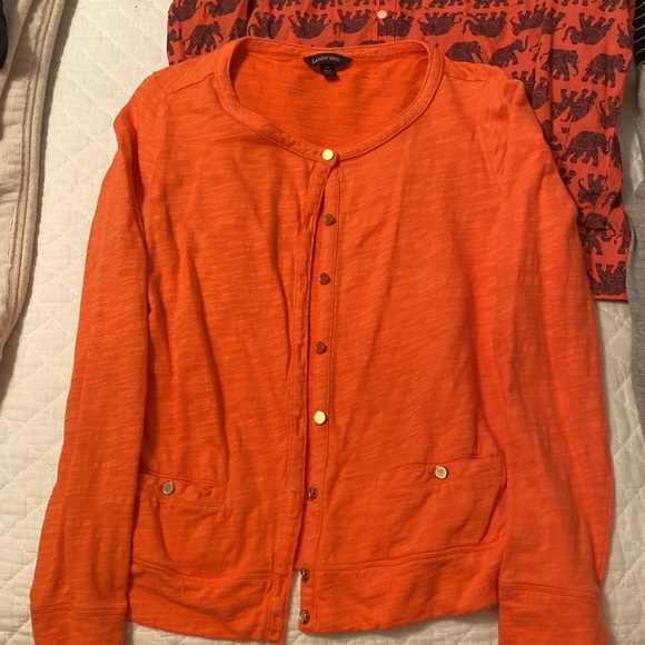 Lot of 6 woman’s M tops, j crew Talbots WHBM banana republic - Picture 2 of 12